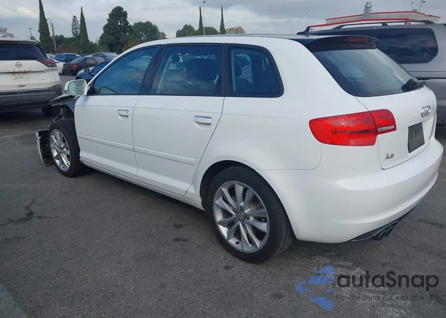 WAUBFAFM3CA009505: 43745496