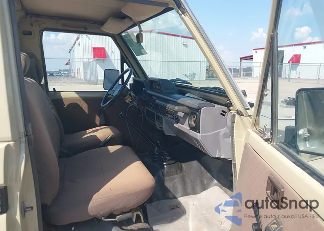 FJ750021795: 43744684