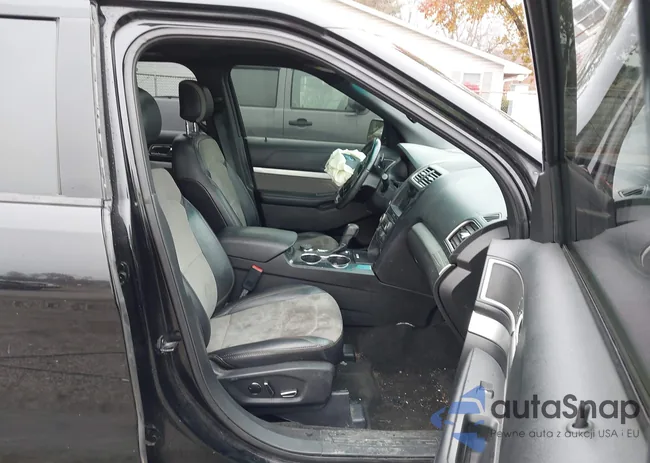 1FM5K8D8XHGA28238: 43744689