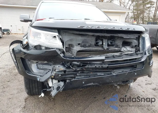 1FM5K8D8XHGA28238: 43744689