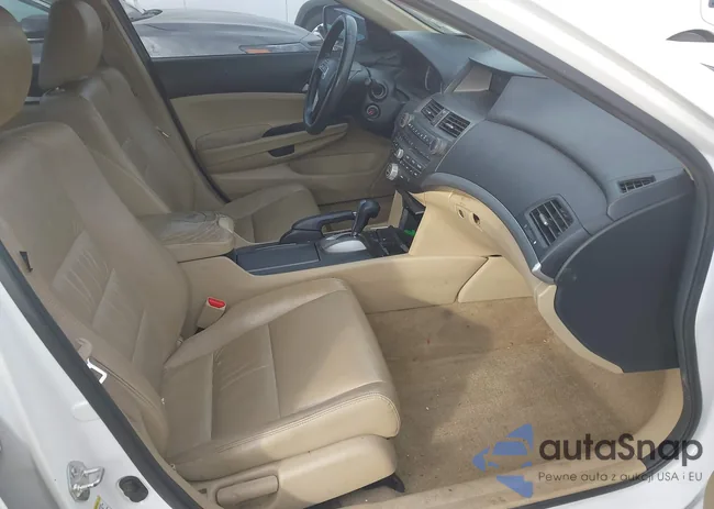 1HGCP2F60CA194593: 43744788