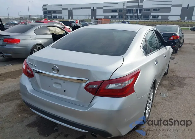 1N4AL3AP1JC230001: 43744840