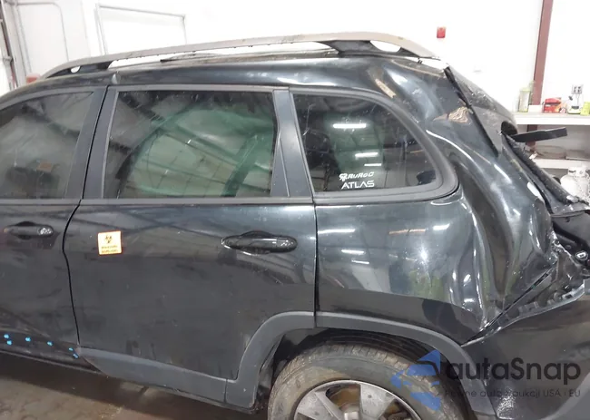 1C4PJMCS7GW285299: 43744908