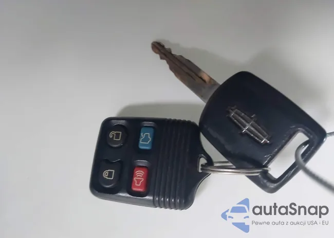 2LNBL8CV3BX756072: 43744982