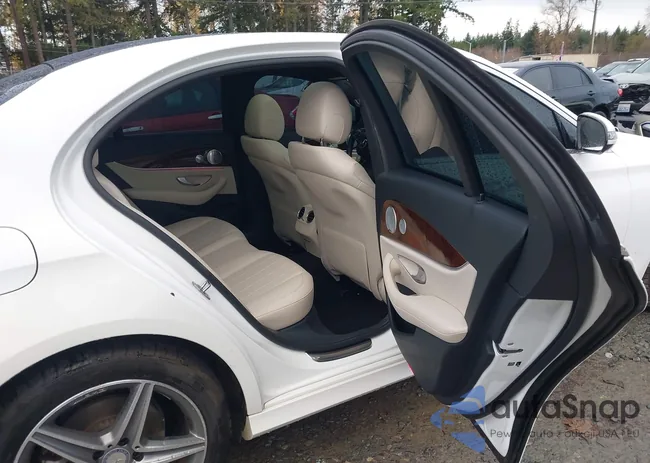 WDDZF4JB0HA021956: 43746317