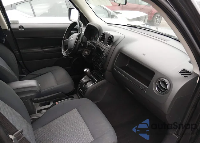 1J4FT28B69D170074: 43746547