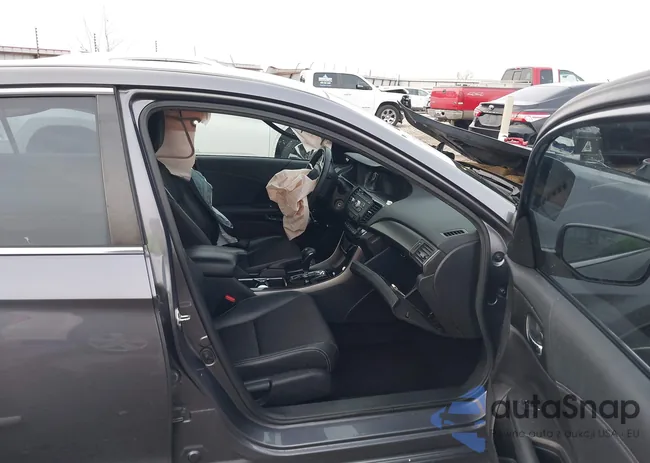 1HGCR2F53GA114565: 43745748