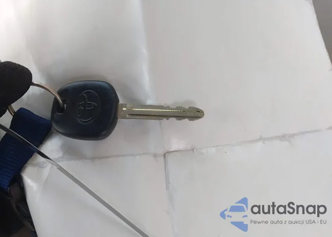 4T4BF3EK8BR147697: 43745750