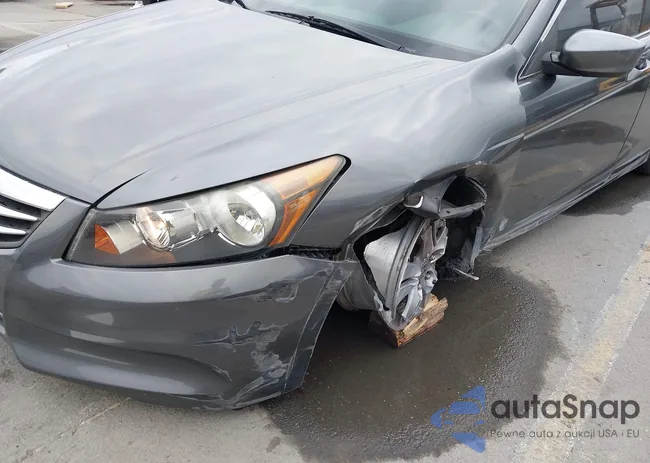 1HGCP2F60BA144145: 43745781