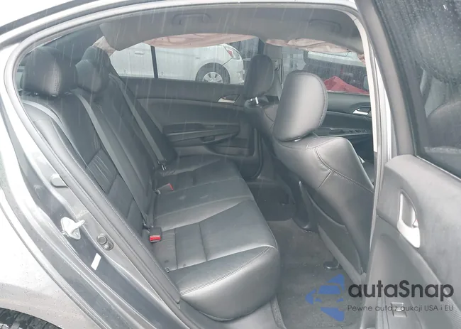 1HGCP2F60BA144145: 43745781