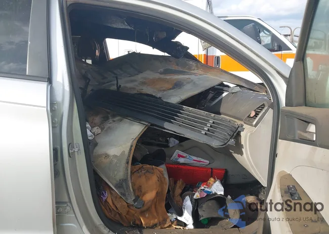 KM8J23A45JU764238: 43747124