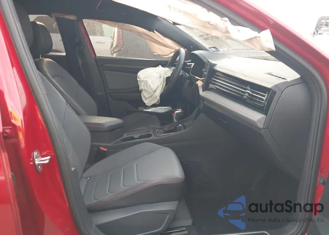 3VW2T7BUXSM035022: 43747300