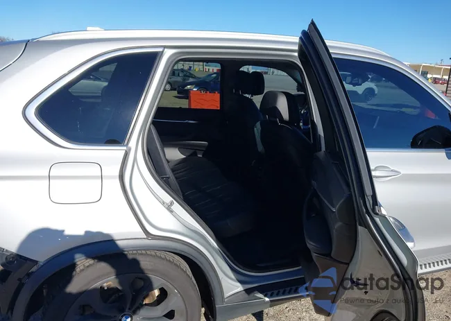 5UXKR0C58F0P18537: 43747314