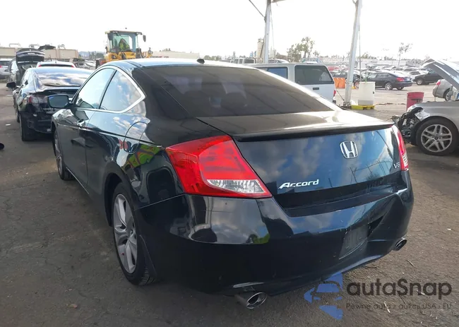 1HGCS2B87BA002638: 43747386