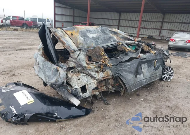 1C4PJMDB0JD520711: 43747463