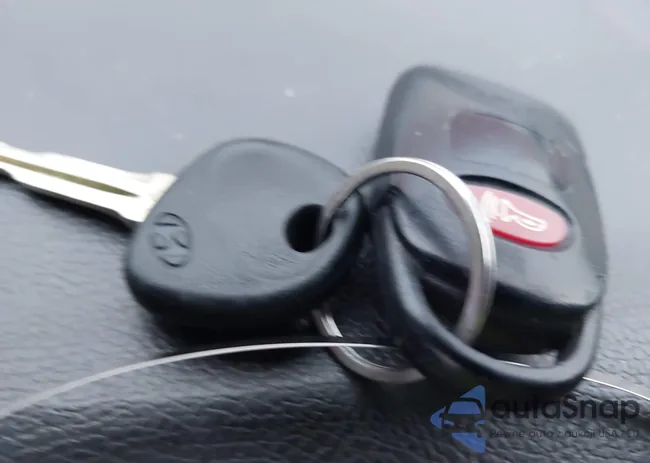 KMHDH4AE0BU166599: 43747553