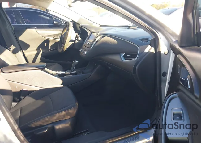 1G1ZB5ST9GF219559: 43748085