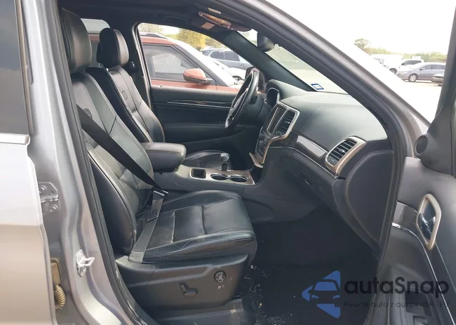 1C4RJECG8FC883413: 43748143