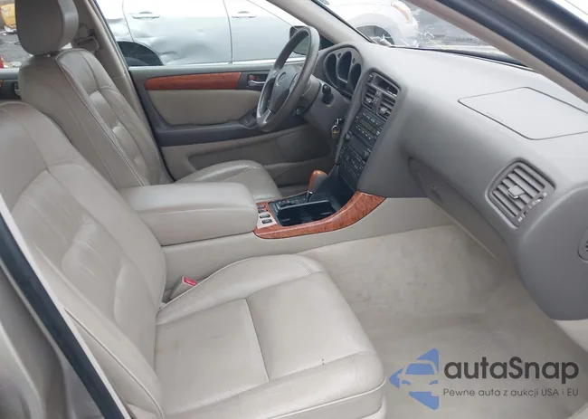 JT8BH68X3Y0026396: 43748148