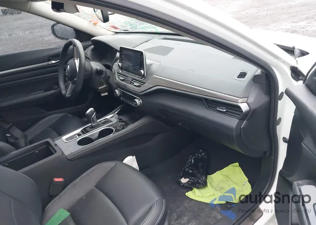 1N4BL4FW3LC282341: 43748355