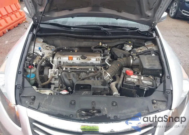 1HGCP2F62CA096360: 43748422