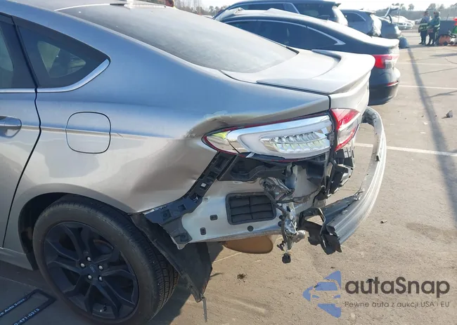 3FA6P0HD6LR103558: 43748545