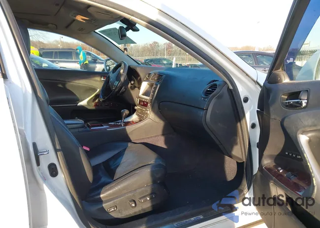 JTHCK262672018110: 43747780