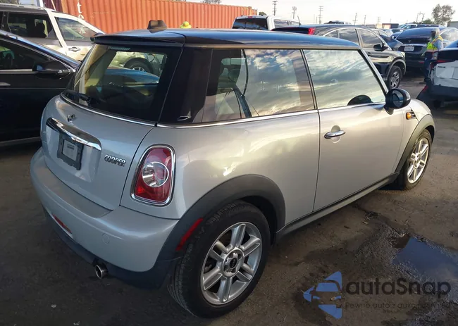 WMWSU3C55BT092064: 43747782