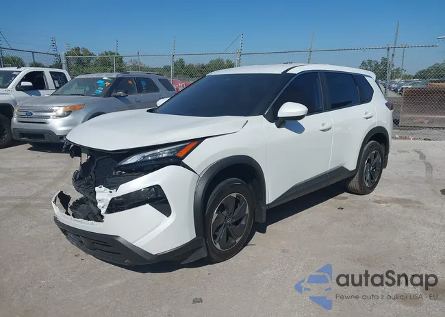 JN8BT3BA3RW005831: 43747806