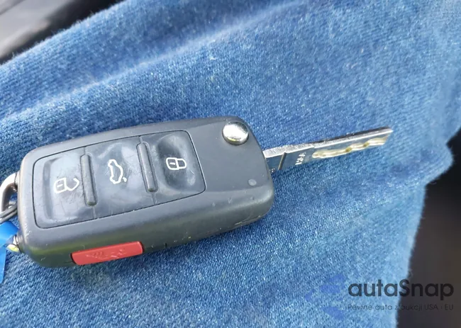 3VWDP7AJ6DM380250: 43747853