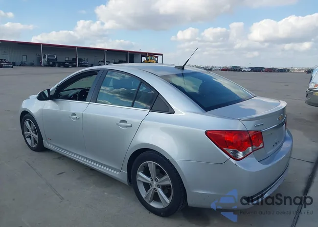 1G1PE5SB9E7432833: 43747858