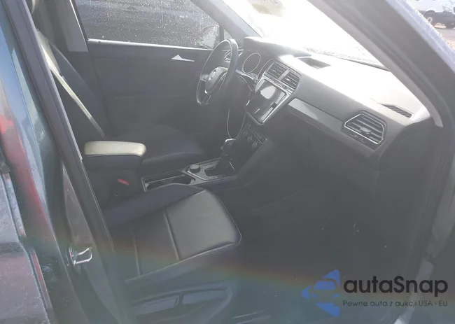 3VV2B7AX7KM176746: 43747912