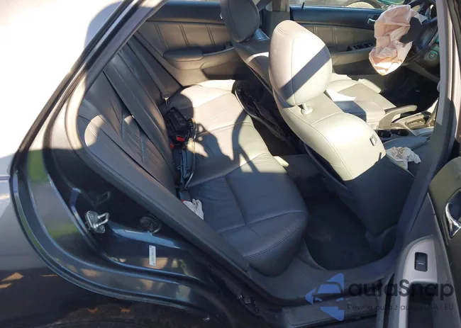 1HGCM66894A058868: 43749161