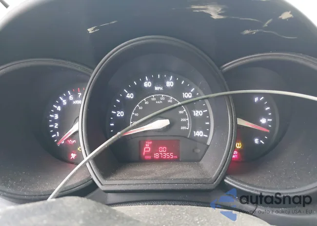 KNADM4A37C6045344: 43749557