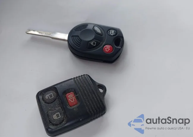 1FTYR1YM0HKB18801: 43748680