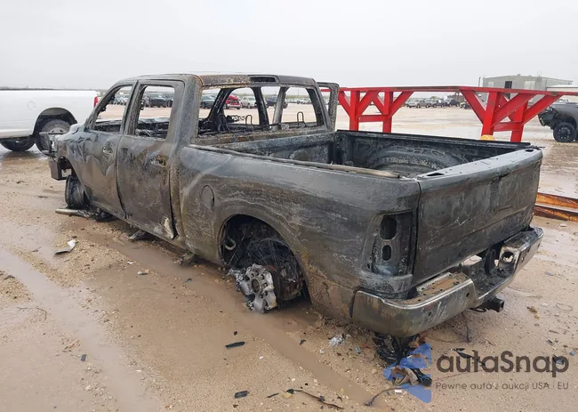 3C6UR5DL0EG152802: 43748768