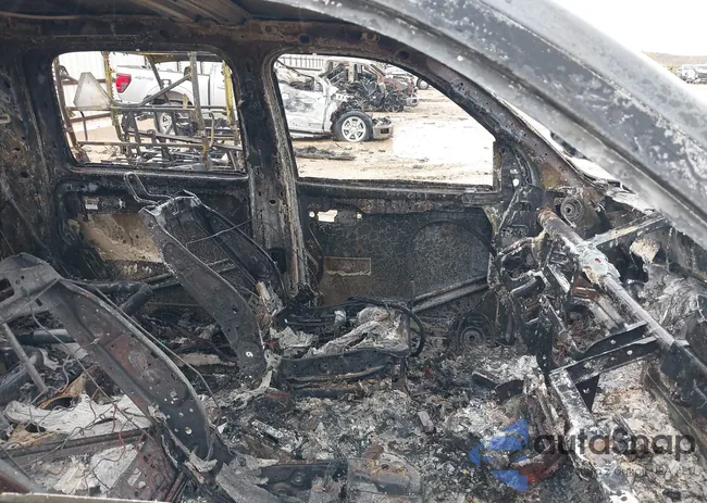 3C6UR5DL0EG152802: 43748768