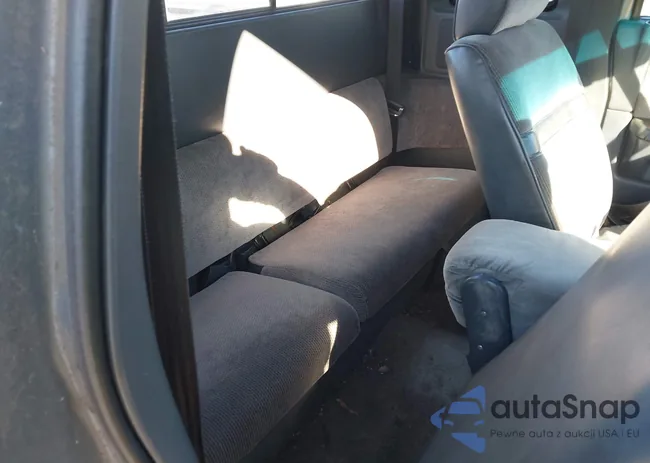 1B7FL23X3PS219992: 43748811