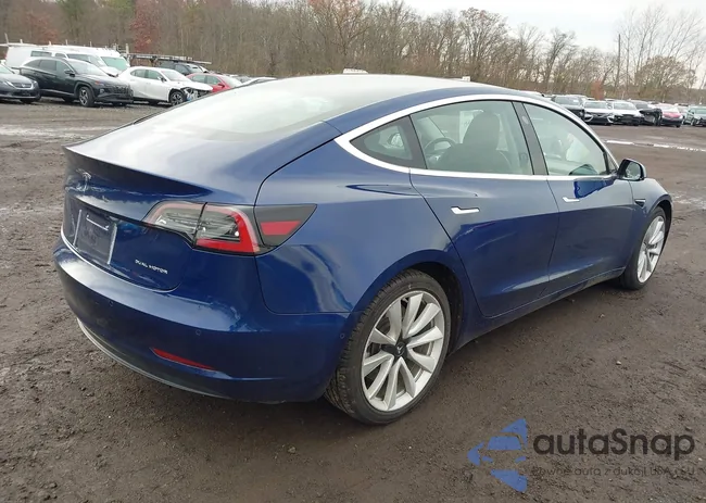 5YJ3E1EB8LF666995: 43750286