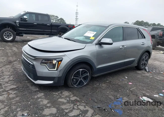 KNDCP3LE2P5064829: 43750358