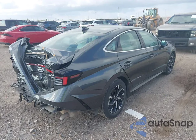 KMHL64JA8SA449042: 43750580