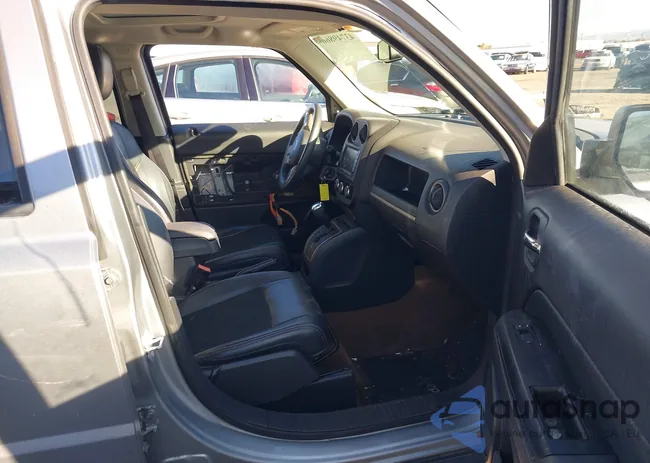 1C4NJPBB4GD702836: 43749866