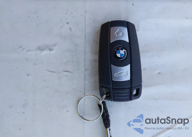 WBAPT7C54AC237335: 43751104