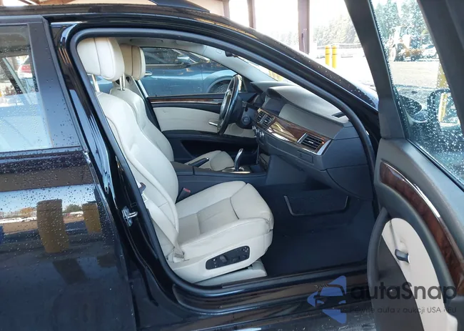 WBAPT7C54AC237335: 43751104