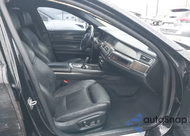 WBAYA8C56ED228149: 43751148