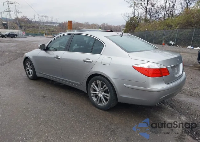 KMHGC46FX9U062211: 43751252