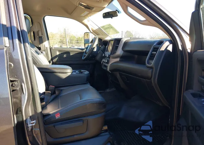 3C6UR5CJ0LG229102: 43751499