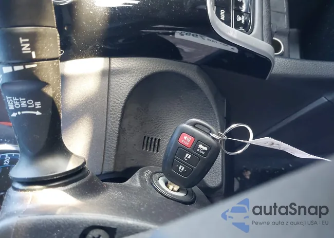 2T1BURHE1JC028124: 43751535