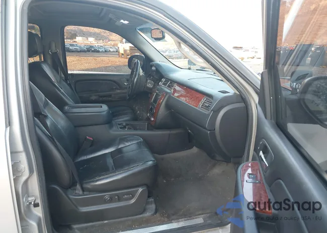 1GNFC13087R129426: 43750702