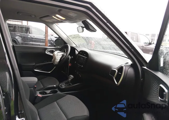 KNDJ23AU9R7896725: 43752041